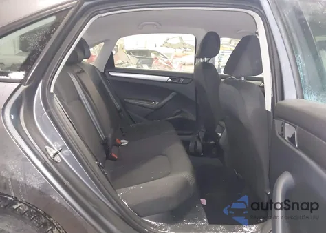 2012 Volkswagen Passat 2.5L S z USA, uszkodzony, nr VIN 1VWAP7A38CC014679